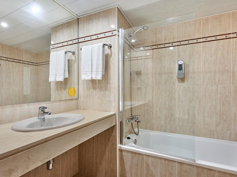 Globales Cala Blanca 18