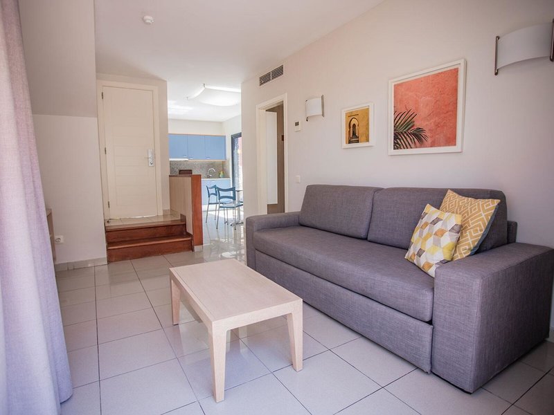 Caybeach Meloneras 35 - Room Example