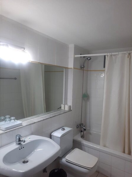 Blue Sea Jandia Luz 21 - Bathroom Example
