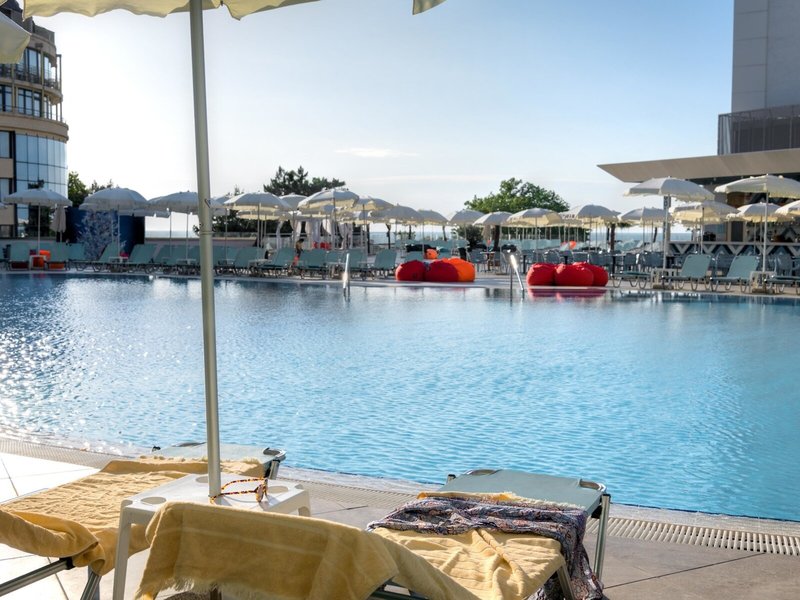 RIU Astoria 6