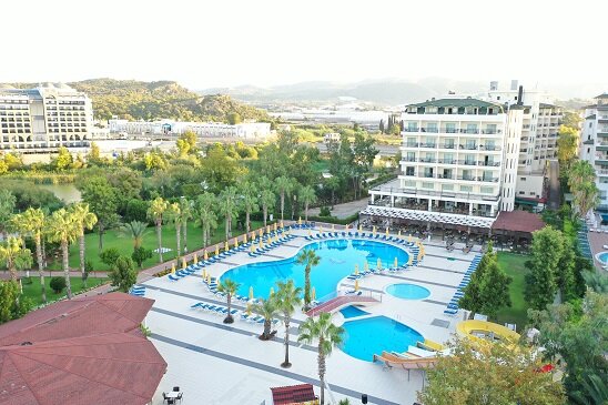 Perre Delta Resort & Spa 1