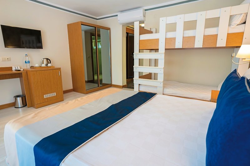 Master Family Club Side  6