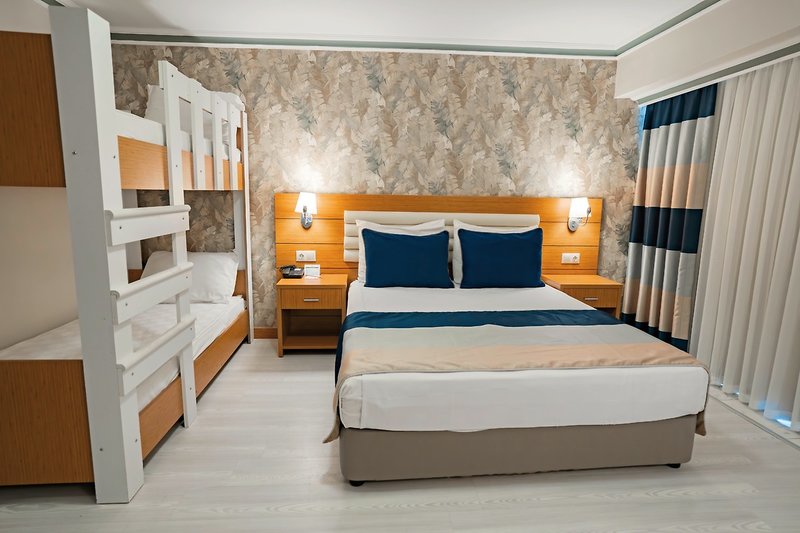 Master Family Club Side  7