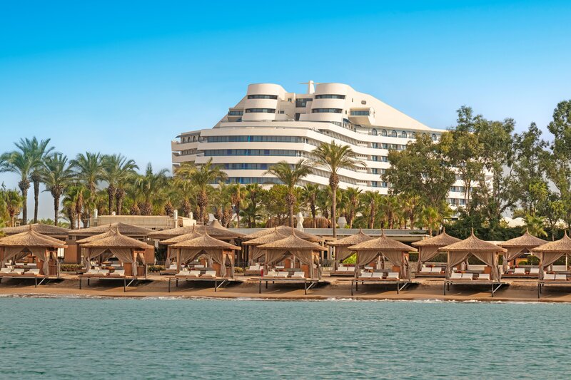 Titanic Beach Lara 1