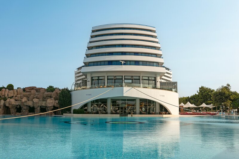 Titanic Beach Lara 3