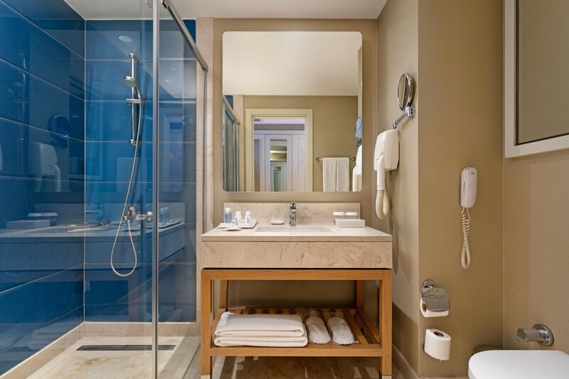 Titanic Beach Lara 14