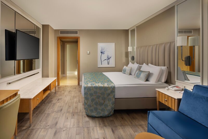 Titanic Beach Lara 27