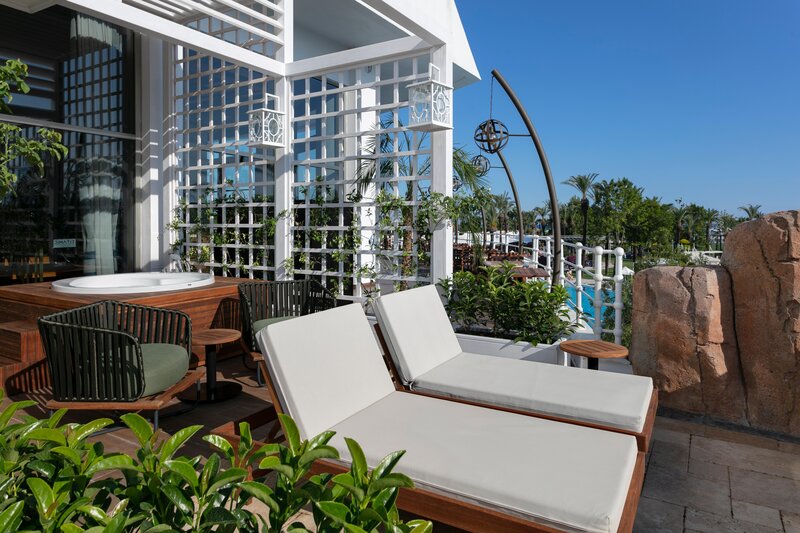 Titanic Beach Lara 40