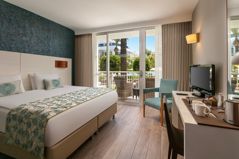 Titanic Beach Lara 45