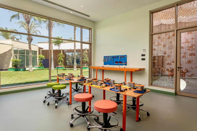 Titanic Beach Lara 60