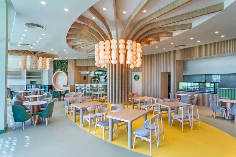 Titanic Beach Lara 62