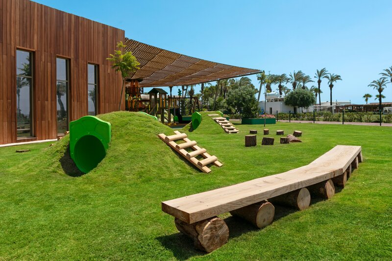 Titanic Beach Lara 66