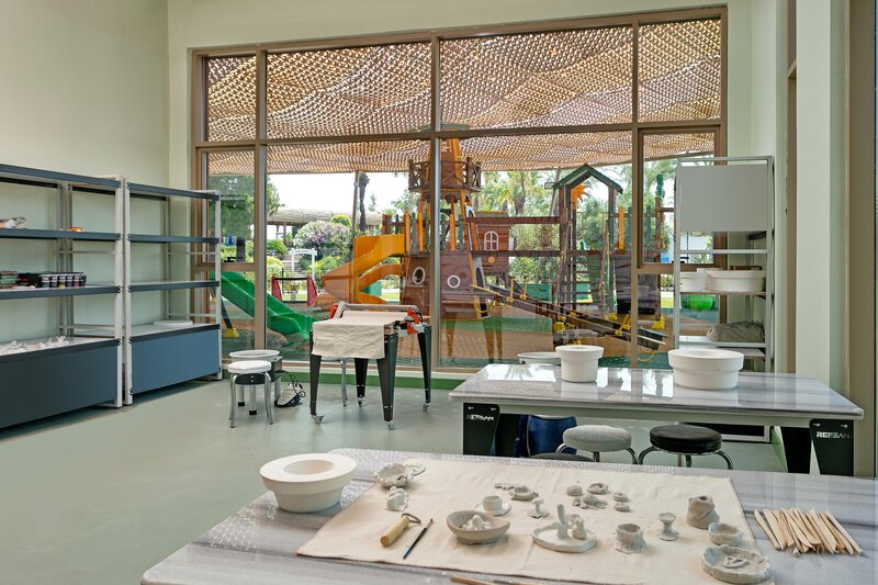 Titanic Beach Lara 69