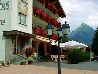 Hubertus Hotel - Café - Gasthaus