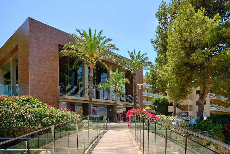 Occidental Cala Vinas 13