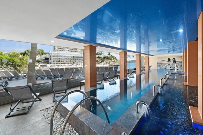 Occidental Cala Vinas 40