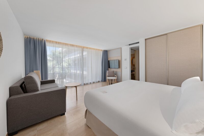 Occidental Cala Vinas 47