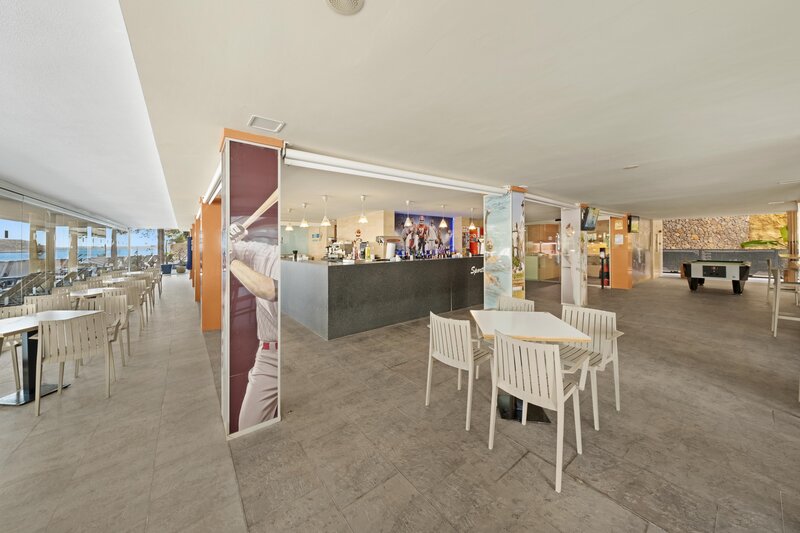 Occidental Cala Vinas 54