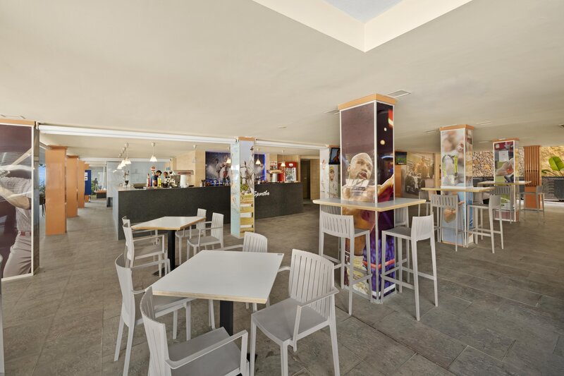 Occidental Cala Vinas 55