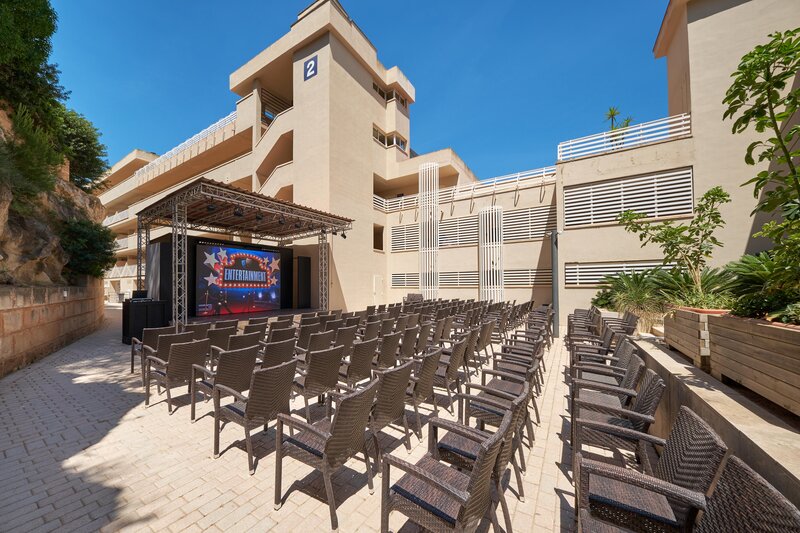 Occidental Cala Vinas 28