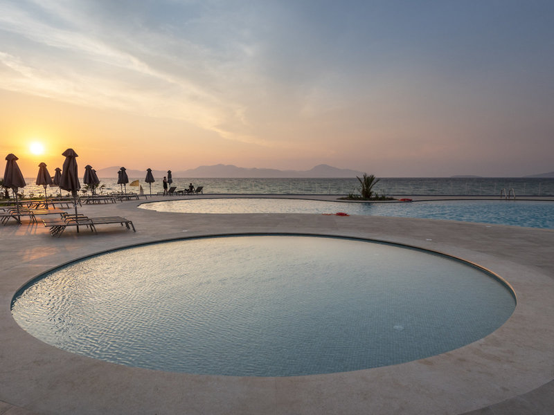 Horizon Beach Resort 12