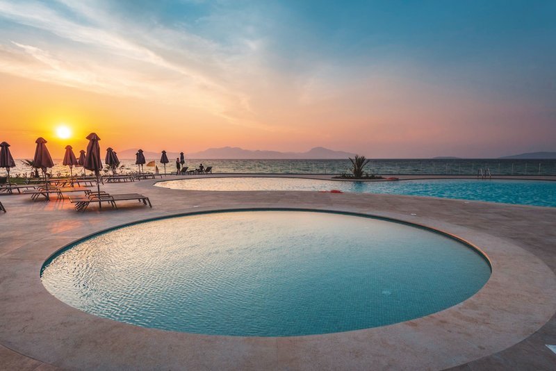 Horizon Beach Resort 24