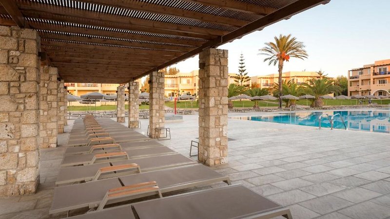 Horizon Beach Resort 7