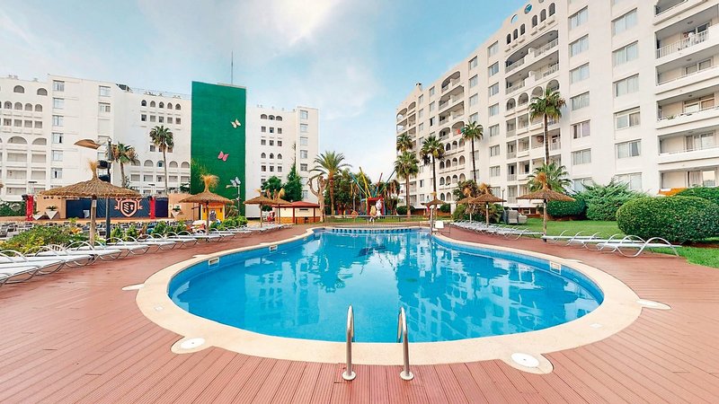 HYB Eurocalas 4 - Outdoor Pool