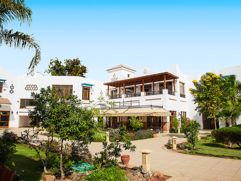 Lahami Bay Beach Resort & Gardens 4