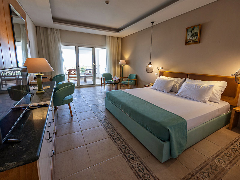 Lahami Bay Beach Resort & Gardens 8