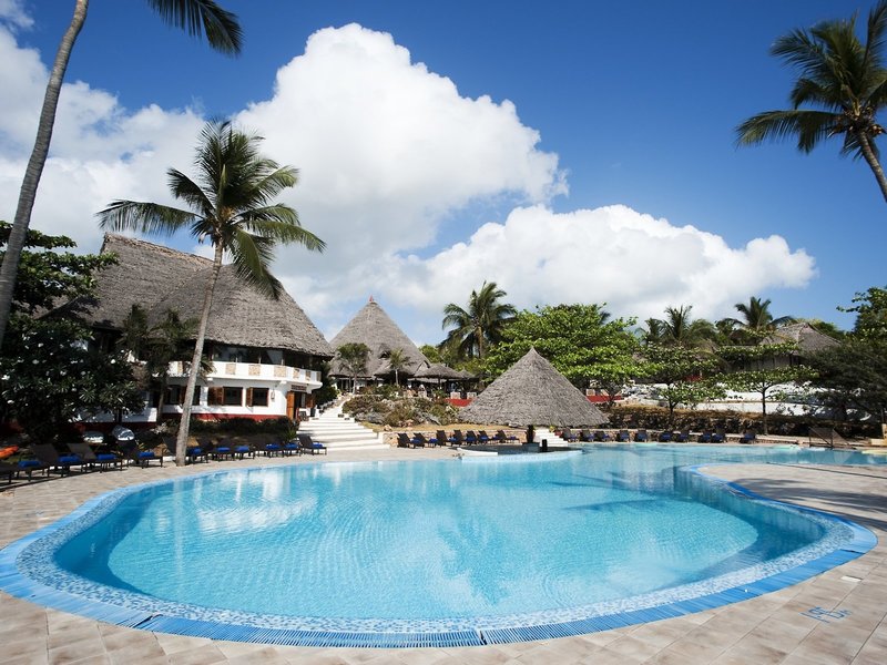 Karafuu Beach Resort & Spa 1