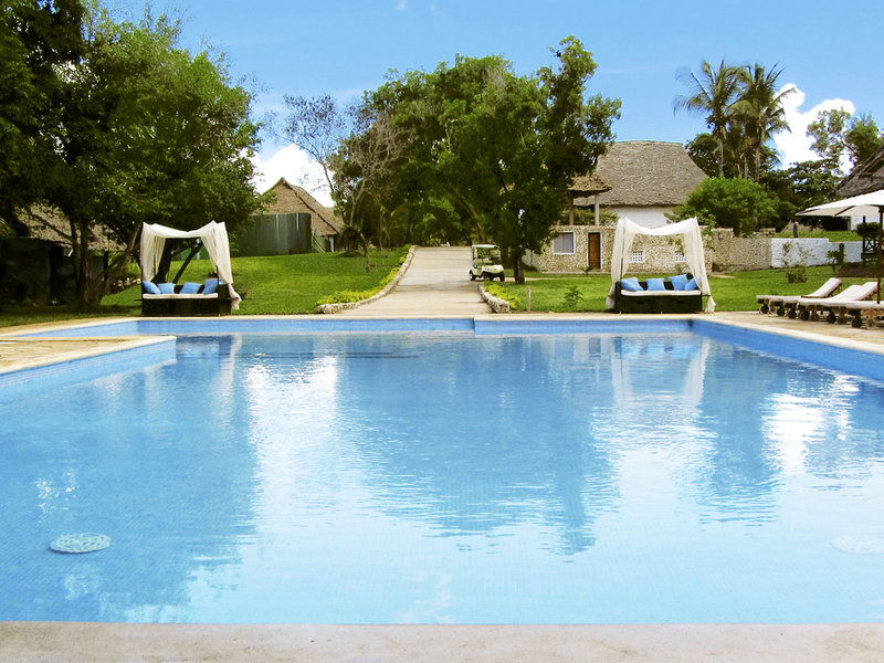 Karafuu Beach Resort & Spa 12