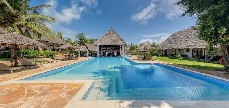 Karafuu Beach Resort & Spa 1