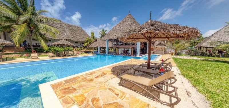 Karafuu Beach Resort & Spa 11