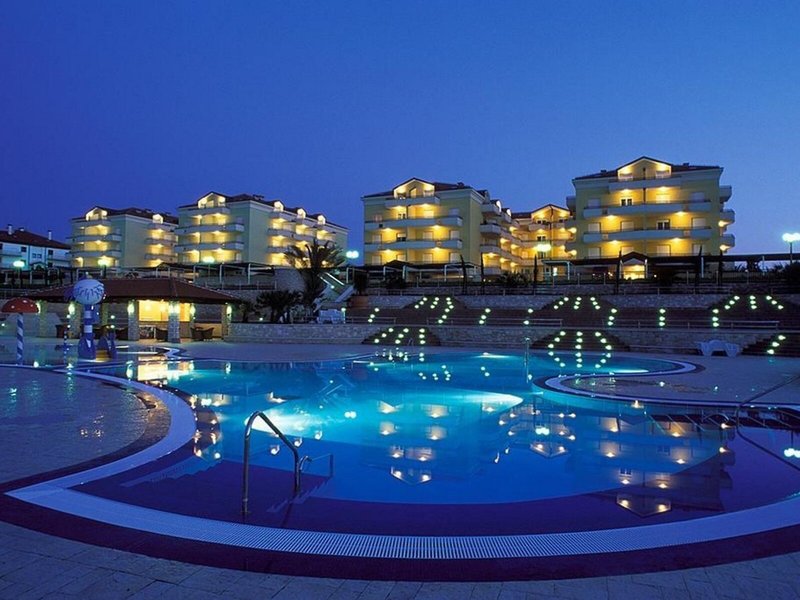 Skiper Resort Golf Spa Conference 18