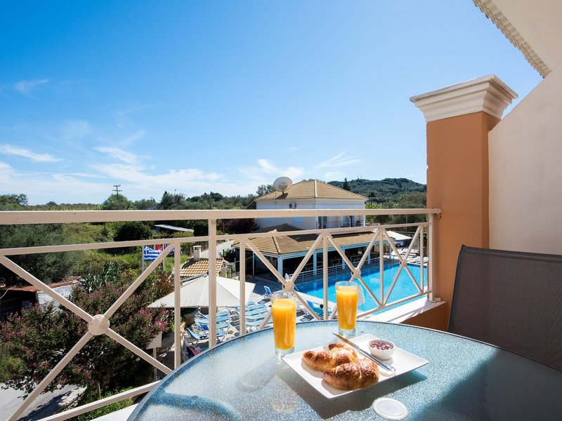 Kavos Plaza Hotel 1