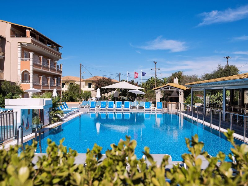 Kavos Plaza Hotel 10