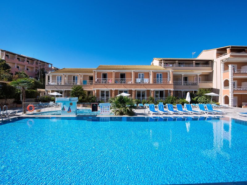 Kavos Plaza Hotel 11