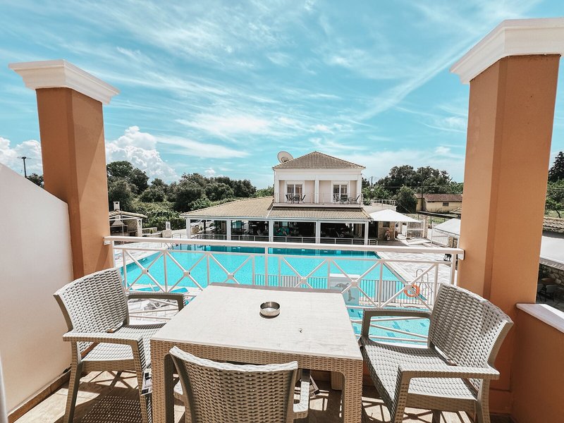 Kavos Plaza Hotel 12