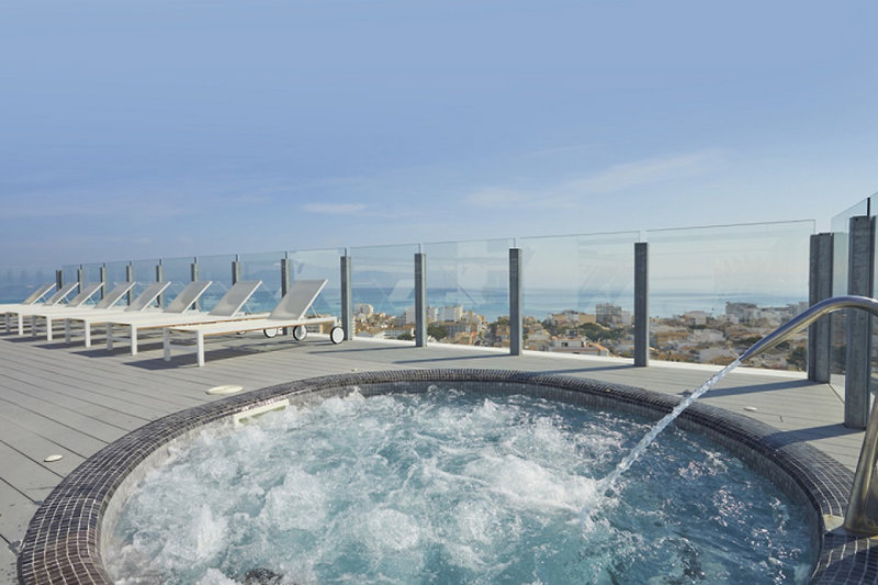 BG Tonga Tower Design Hotel & Suites 4