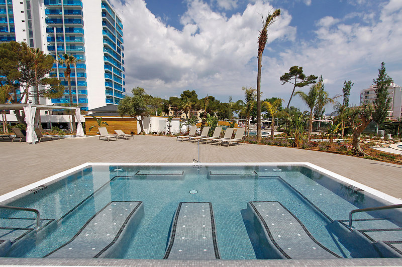 BG Tonga Tower Design Hotel & Suites 7