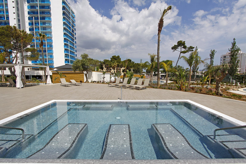 BG Tonga Tower Design Hotel & Suites 6