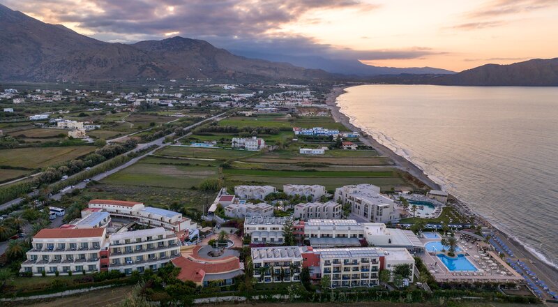 Hydramis Palace Beach Resort 50