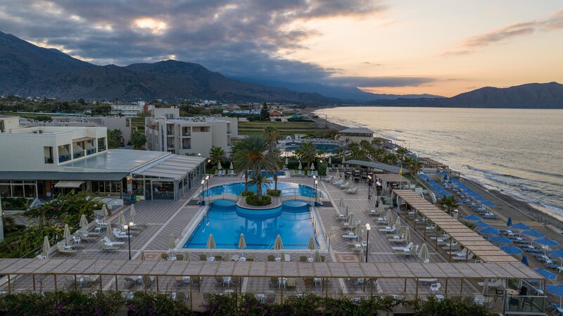 Hydramis Palace Beach Resort 51