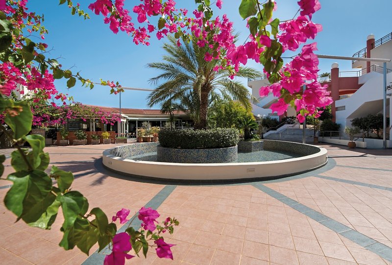 Hydramis Palace Beach Resort 8