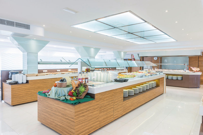 Vista Park Hotel & Apartments 12