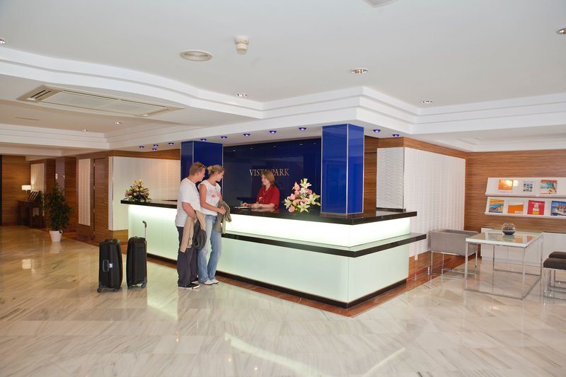 Vista Park Hotel & Apartments 7