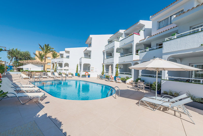 Vista Park Hotel & Apartments 3 - Outdoor Pool