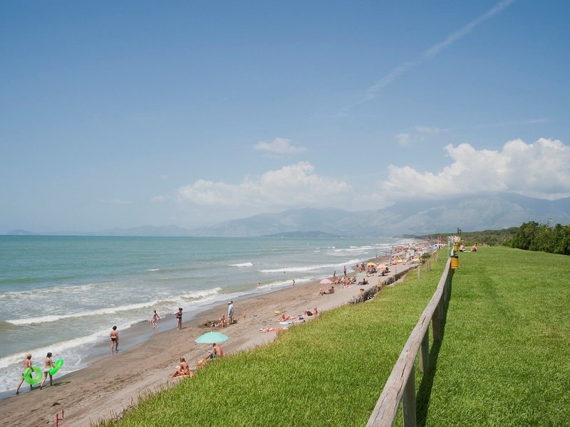 Villaggio Camping Baia Domizia 12