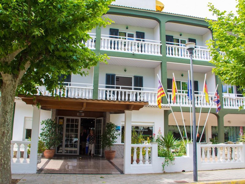 Universal Apartamentos Laguna Garden  2